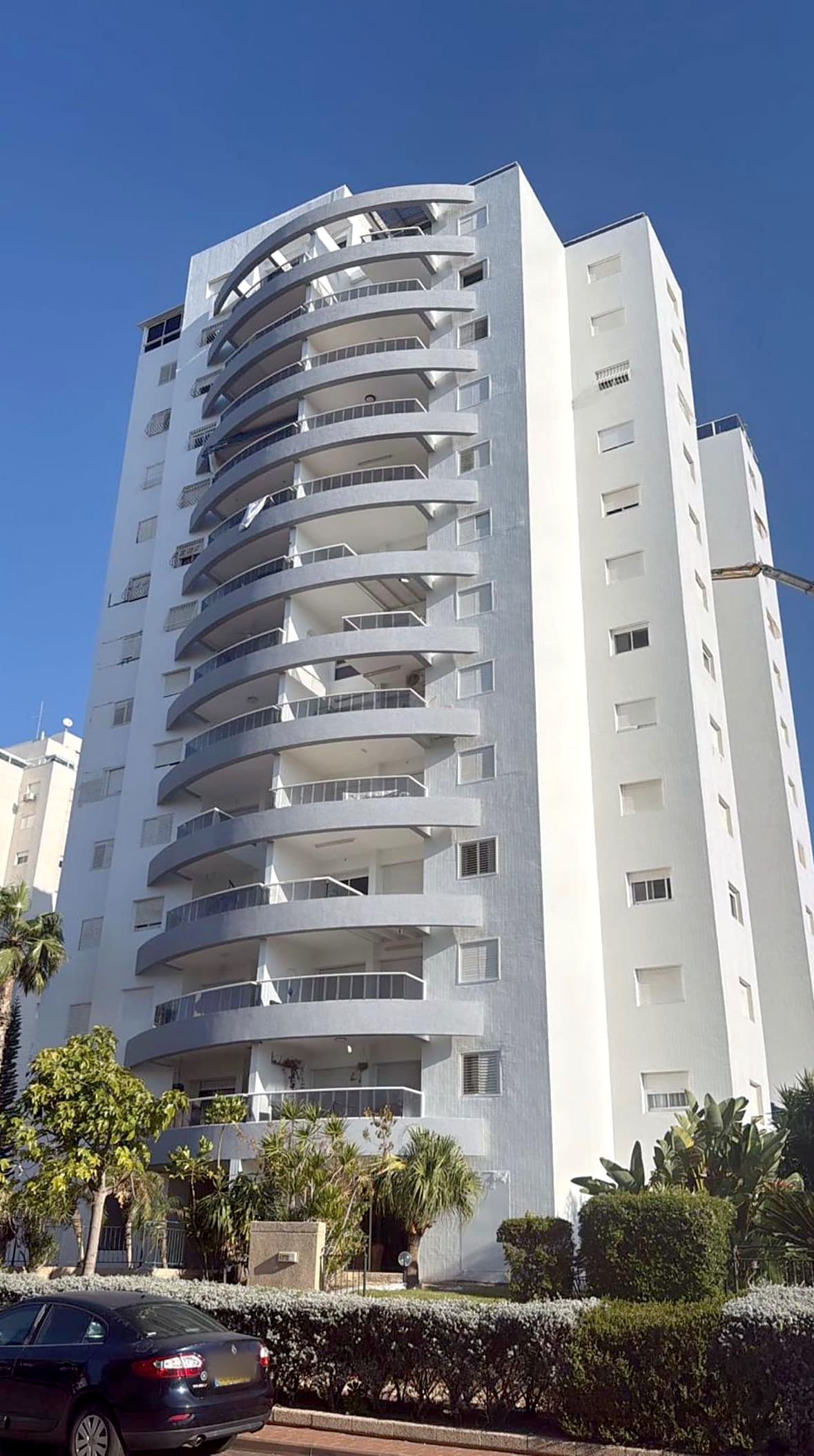 מגדל המגורים ברחוב התזמורת 4 בראשון לציון לאחר סיום העבודה